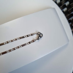 CORRENTE FÍGARO LISA AÇO INOX 60CM - Bia & Rô Semijoias