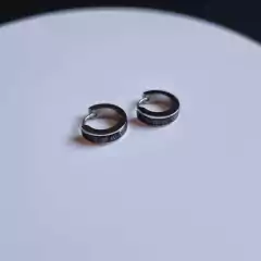 BRINCO AÇO INOX ARGOLA NÚMEROS ROMANOS 12MM na internet