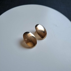 BRINCO OVAL LIXADO - Bia & Rô Semijoias