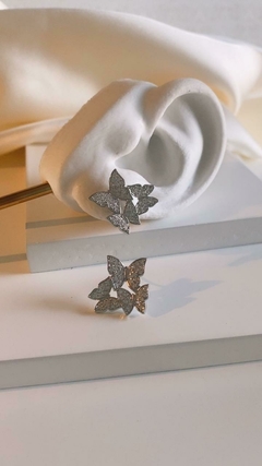 Brinco trio de borboletas strass