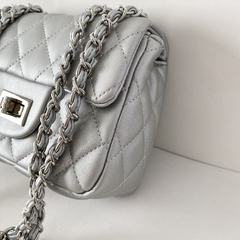 Bolsa Feminina estruturada matelassê - Bella - Prata - comprar online