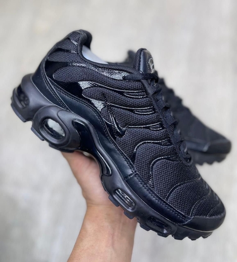 NIKE AIR MAX TN PLUS