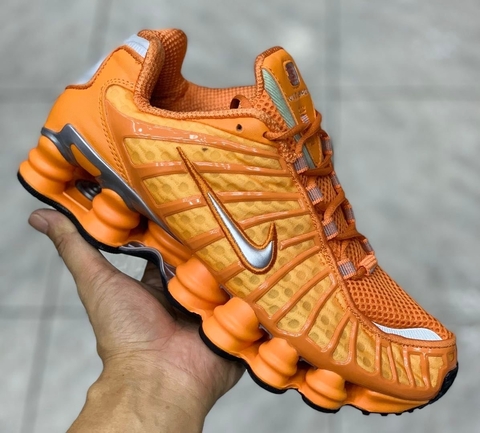 NIKE SHOX 12 MOLAS