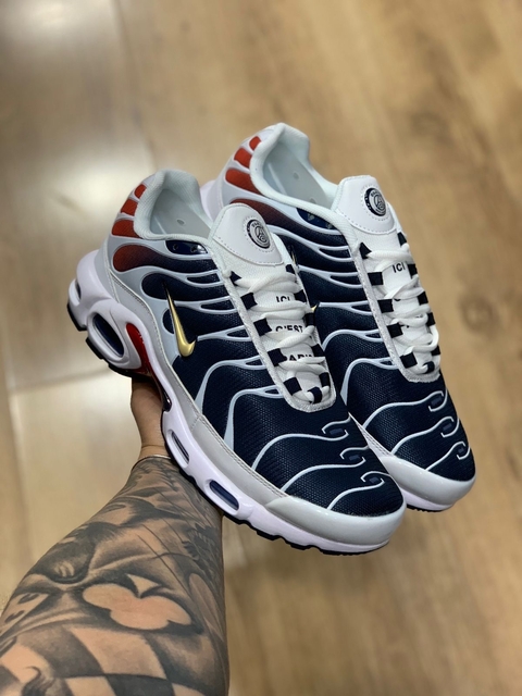 NIKE AIR MAX TN PLUS