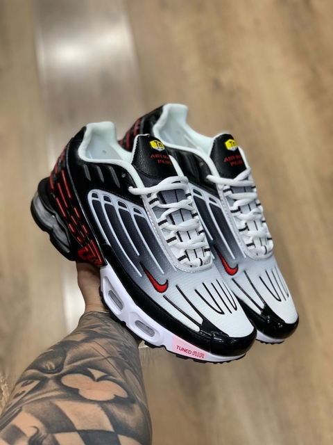 NIKE AIR MAX TN PLUS 3