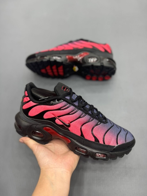 NIKE AIR MAX TN PLUS