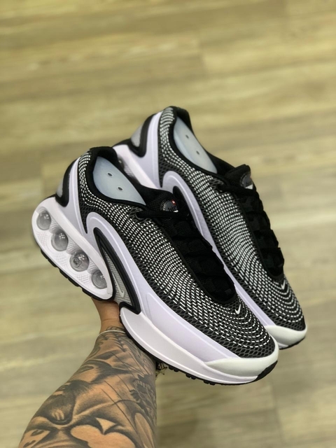 NIKE AIR MAX DN
