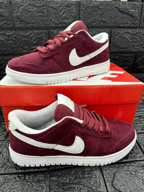 NIKE DUNK LOW