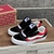 VANS KNU