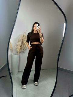 Conjunto Manu Marrom na internet