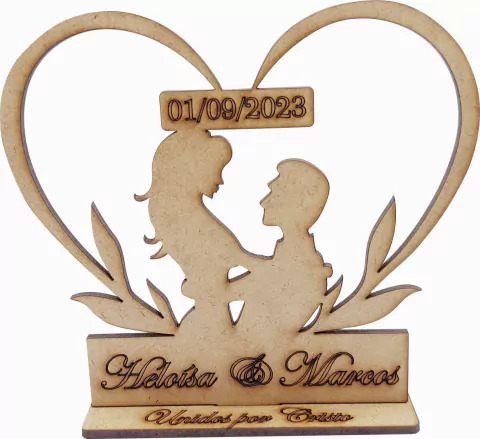 Kit 5un. Lembrancinha de Casamento Personalizado - Noivos entre Coração - MDF Cru