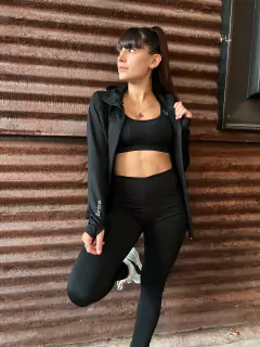 Campera con capucha