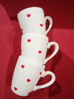 Taza bombe con corazones rojos - comprar online