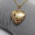 COLAR DOURADO RELICÁRIO PET