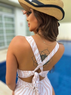 Maiô Elegance na internet