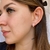 Brinco Mini Earcuff Corações Prata na internet