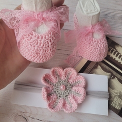 Kit faixinha de bebê + sapatinho de crochê - num. 13 ao 15 - comprar online