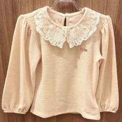 BLUSA EM MALHA CONFY COM DETALHE GOLA BORDADA na internet