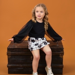 CONJUNTO BLUSA COM MANGA SOBREPOSTA TULE E SHORTS SAIA EM SARJA LEVE ESTAMPADA - comprar online