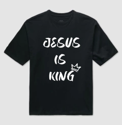 Oversized Jesus is King Escura na internet
