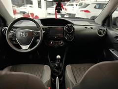 Imagen de TOYOTA ETIOS 1.5 XLS MT 107CV 2023