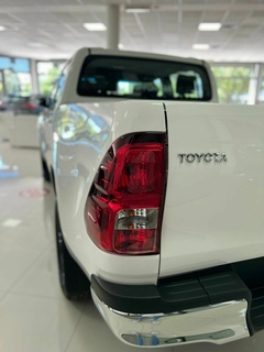 TOYOTA HILUX SR 4X2 MT C/D 0KM en internet