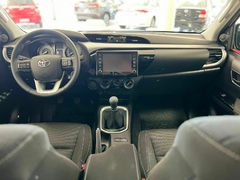 TOYOTA HILUX SR 4X2 MT C/D 0KM - tienda online