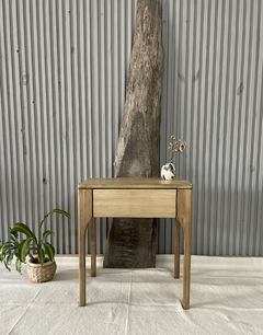 Mesa de luz retro