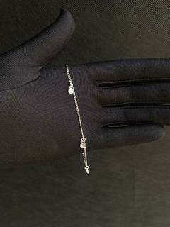 Tornozeleira de Prata com Pedras de Zircônia Claras Feminina