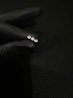 Brinco 3 Pedras de Zircônia Feminina de Prata