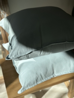 Almohadon color CELESTE CIELO en internet