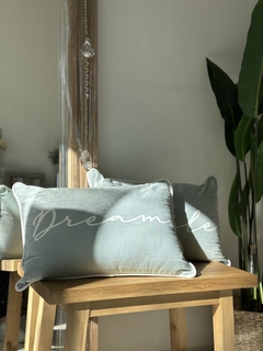 Almohadon estampado dream celeste - comprar online