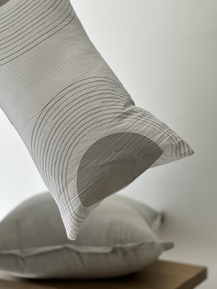 Almohadon ciruclos gris 30x50 cm - comprar online