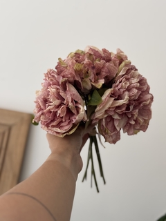 Ramo de peonias rosa claro en internet