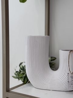 Jarrón blanco tallado terracota - Gelsomino Home Deco
