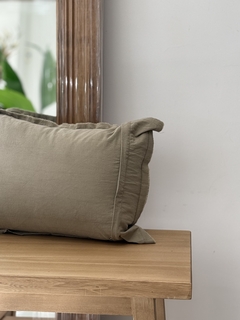 Almohadon bordado RESPIRA - Gelsomino Home Deco