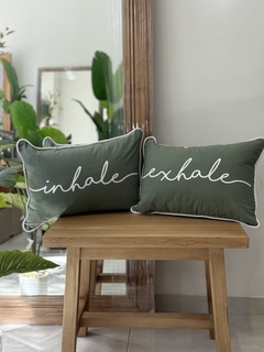 Almohadon serigrafia EXHALE en internet