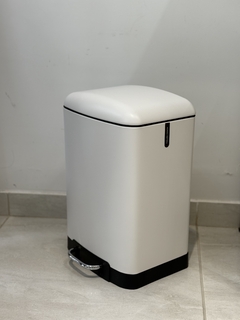 Cesto de residuos blanco mate 12 litros en internet