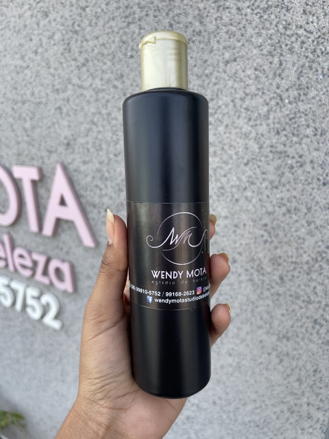 Shampoo 300 ml studio Wm