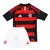 Kit Infantil Flamengo Home 2025/26, Loja importmanto, Camisa do Gerson Flamengo, Camisa do Flamengo pequena, compra kit Flamengo infantil, uniforme Flamengo criança, roupa Flamengo 2025, kit Flamengo vermelho e preto, presente para torcedor mirim, camisa 