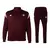 Conjunto Fluminense Treino 25/26 Masculino, importmanto, Brasileirão 2025, Roupa de frio, Kit Treino Fluminense, Conjunto de treino Fluminense Umbro, Roupas de treino Fluminense 2025, Conjunto de futebol Fluminense vermelho, Uniforme de treino Fluminense,