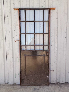 Imagen de Puerta Antigua De Hierro Con Marco Cod.13280