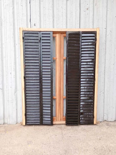 Imagen de Ventana De Madera Cedro Con Celosías Cod.13447