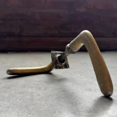 Antiguo picaporte de bronce Cod.13489 - Aberturas Recicladas