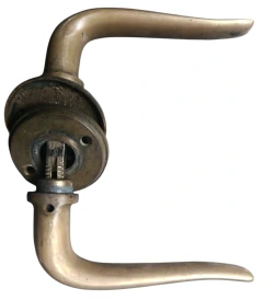Cinco picaportes antiguos de bronce Cod.13628 - comprar online
