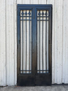Imagen de Puerta Frente Antigua De Hierro Cod.13779