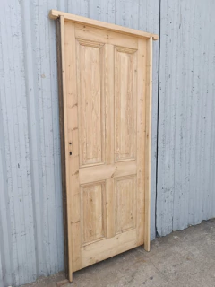 Tres Puertas Tablero De Madera Pinotea Cod.13068