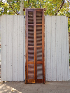 Imagen de Puerta De Madera Cedro Con Celosías Cod.12615 Chapasusadas