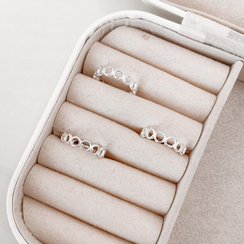 Anel - círculos vazados