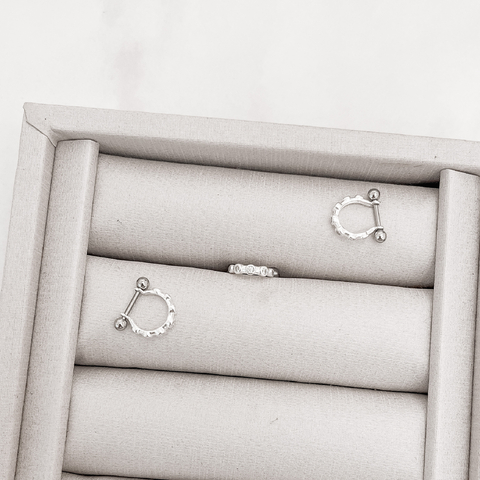 Piercing - 7 bolinhas com zircônia haste